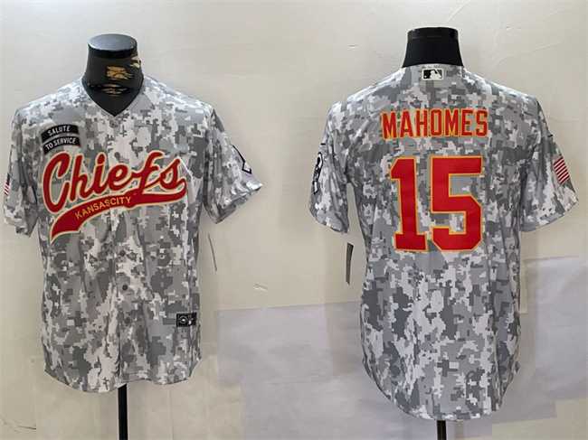 Mens Kansas City Chiefs #15 Patrick Mahomes 2024 Arctic Camo Salute To Service Stitched Baseball Jersey